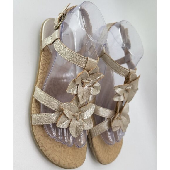 B.O.C. Børn Strappy Sandals Platinum Leather Flowers Flat Heel‎ 7/38 Preppy Boho - Picture 3 of 9